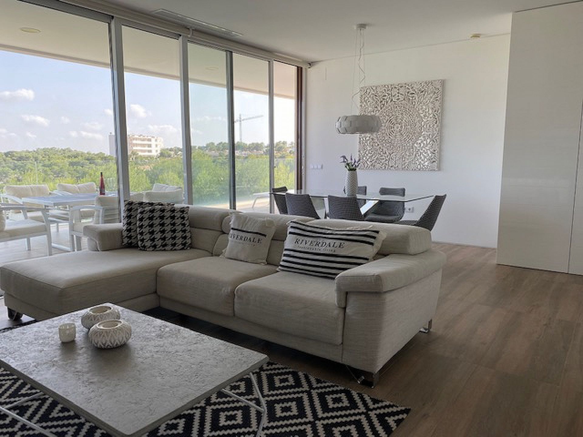 ACACIA  LC - Saturday Rentals