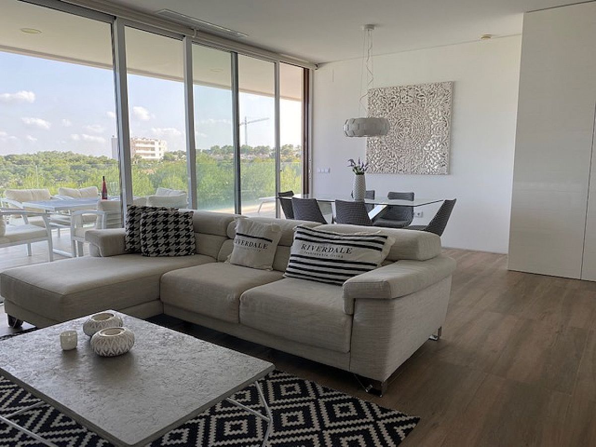 ACACIA  LC id Saturday Rentals