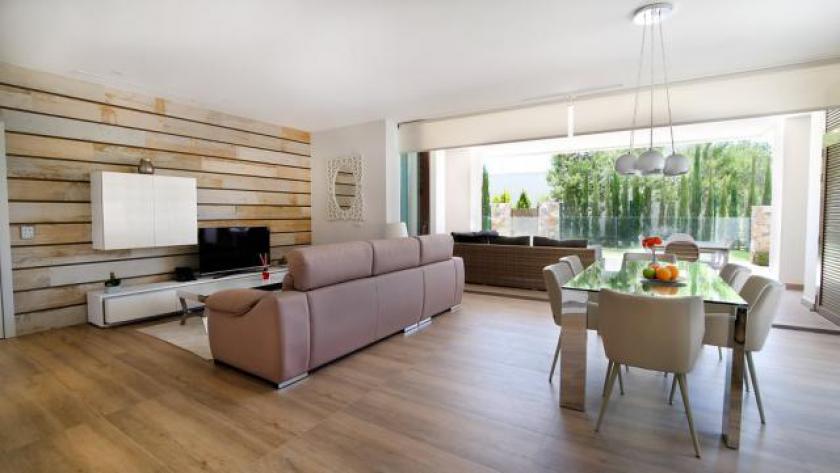 ACACIAS LAS COLINAS  in Saturday Rentals